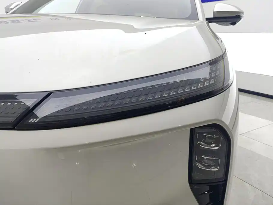 Dongfeng Aeolus L8 2026 2025 Plug-in Hybrid