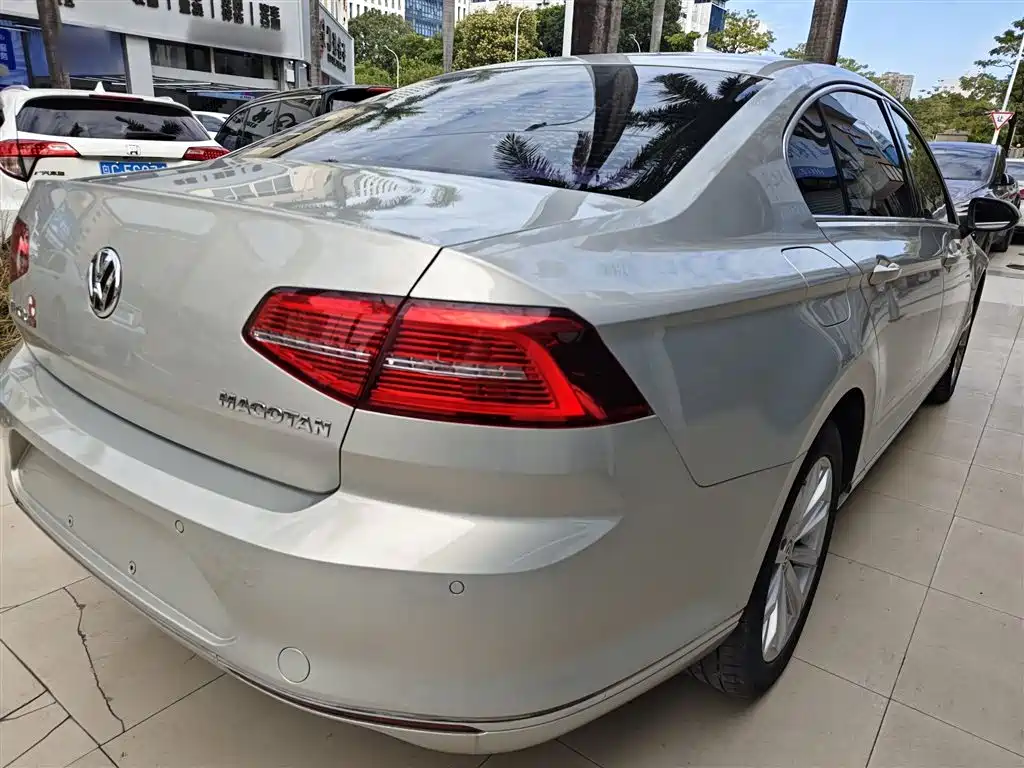Volkswagen Magotan 2017 330TSI DSG Leading фото 8