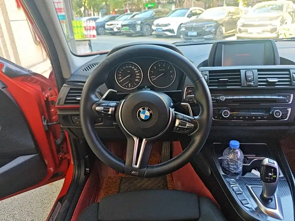 BMW 1 Series (Import) 2013 Facelift 118i Sport Model фото 3