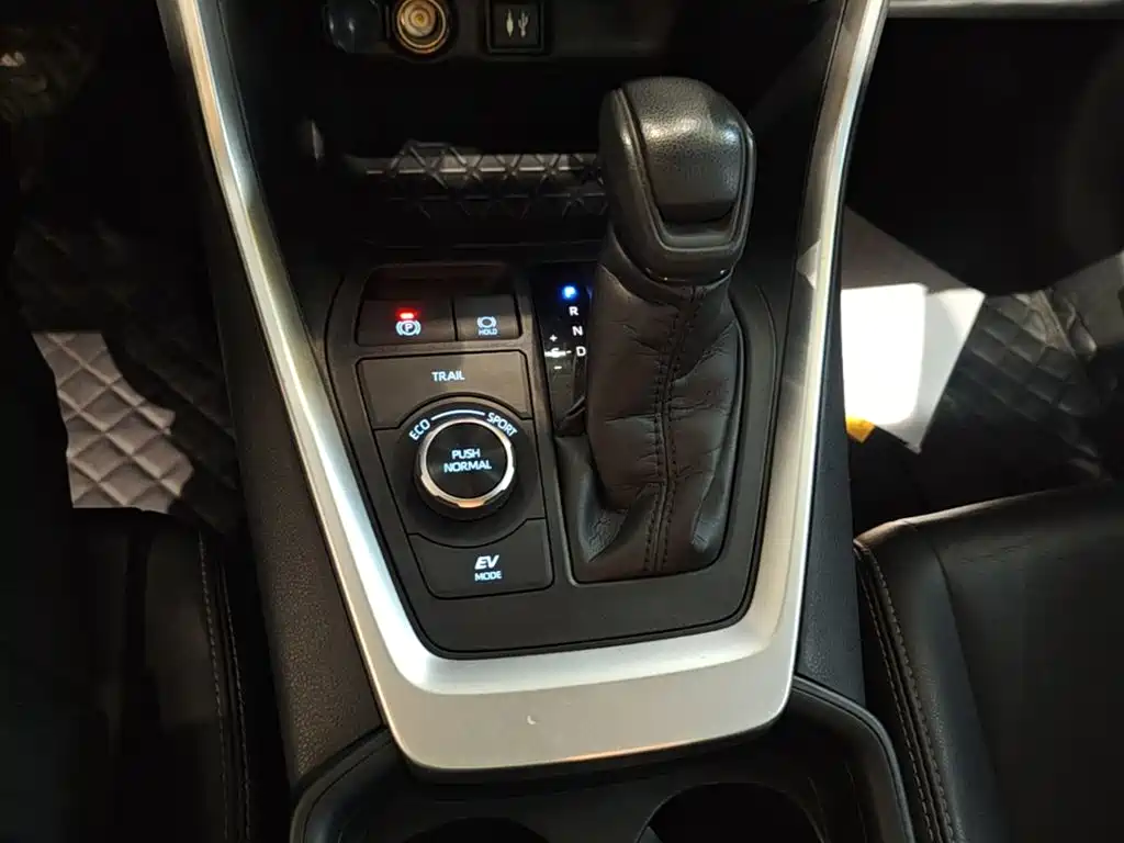 Toyota Wildlander 2021 2020 Hybrid 2.5L E-CVT AWD Luxury Edition