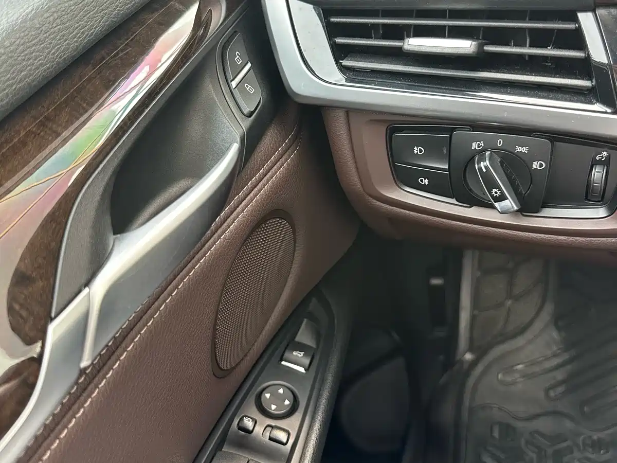 BMW X5 (Import) 2015 xDrive28i фото 14