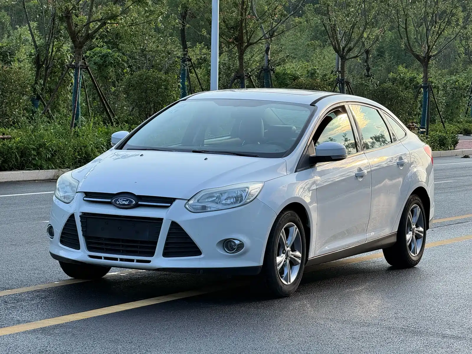 Фото 1 - Ford Focus