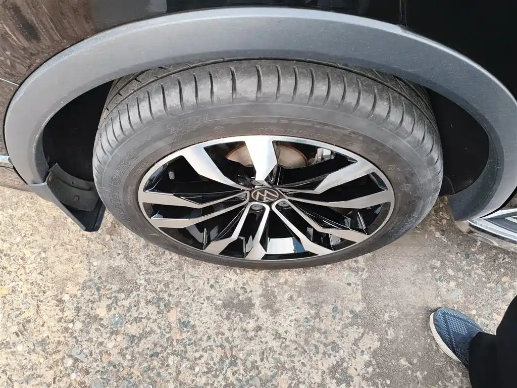 Volkswagen Tiguan L 2021 330TSI Automatic 2WD R-Line Premium фото 30