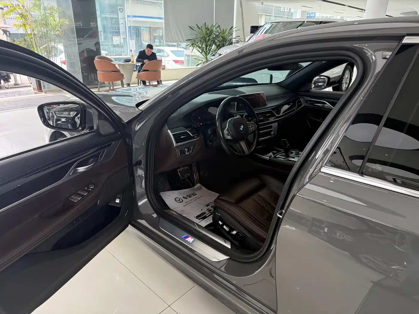 BMW 7 Series 2019 740Li Leading M Sport Package фото 6