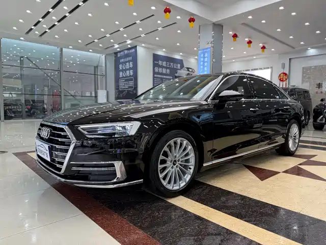 Audi A8 2021 A8L 50 TFSI quattro Comfort — фото 1