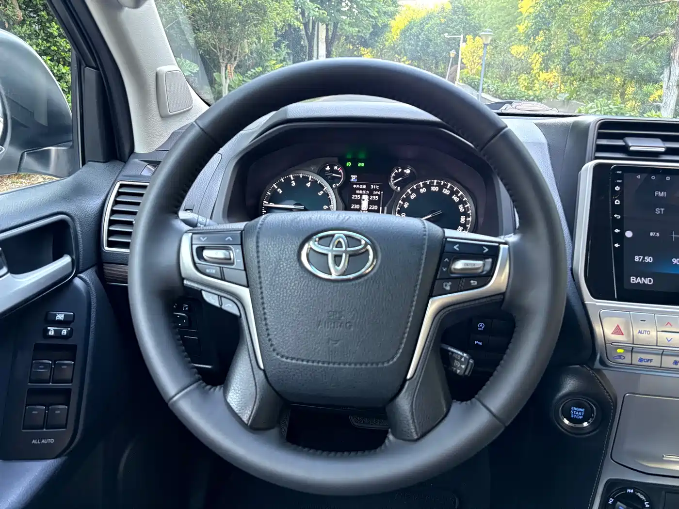 Toyota Prado 2020 2019 3.5L Automatic TX-L Zunxiang Edition with Rear-mounted Spare Tire