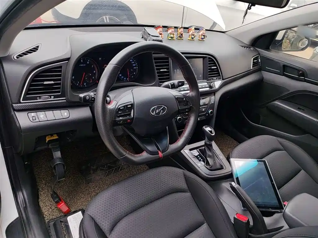 Hyundai Elantra 2018 1.4T DCT Dynamic·Vitality Model фото 10