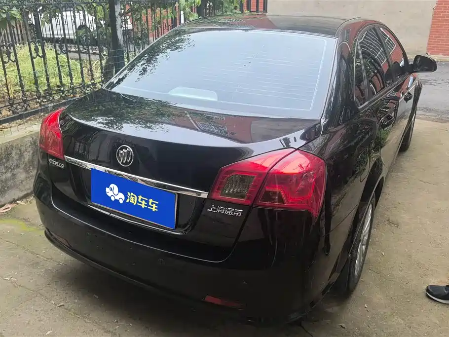 Buick Excelle 2015 1.5L Manual Premium фото 3