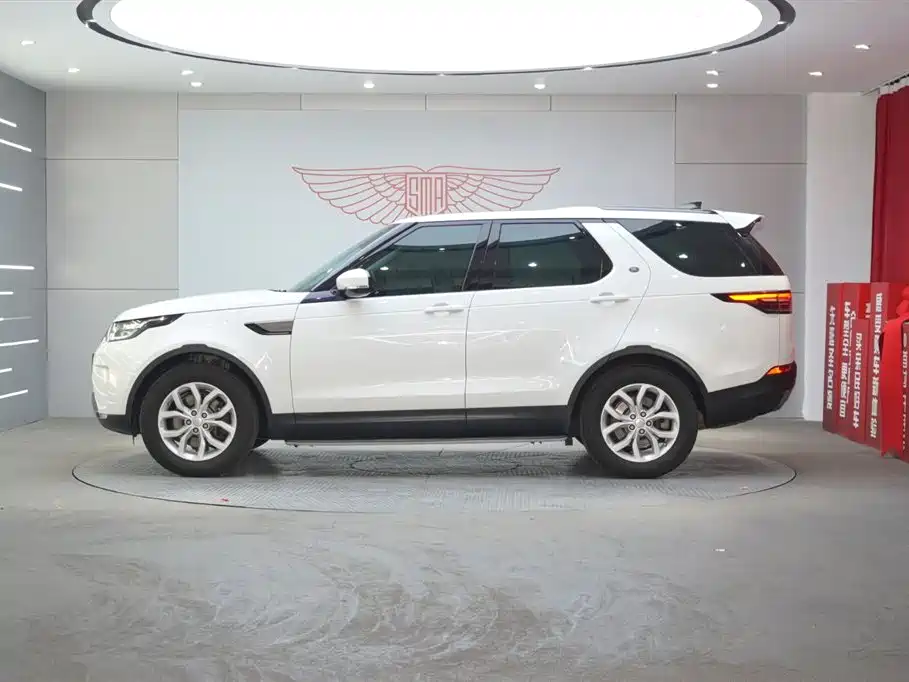 Land Rover Discovery 2017 3.0 SC V6 SE фото 3
