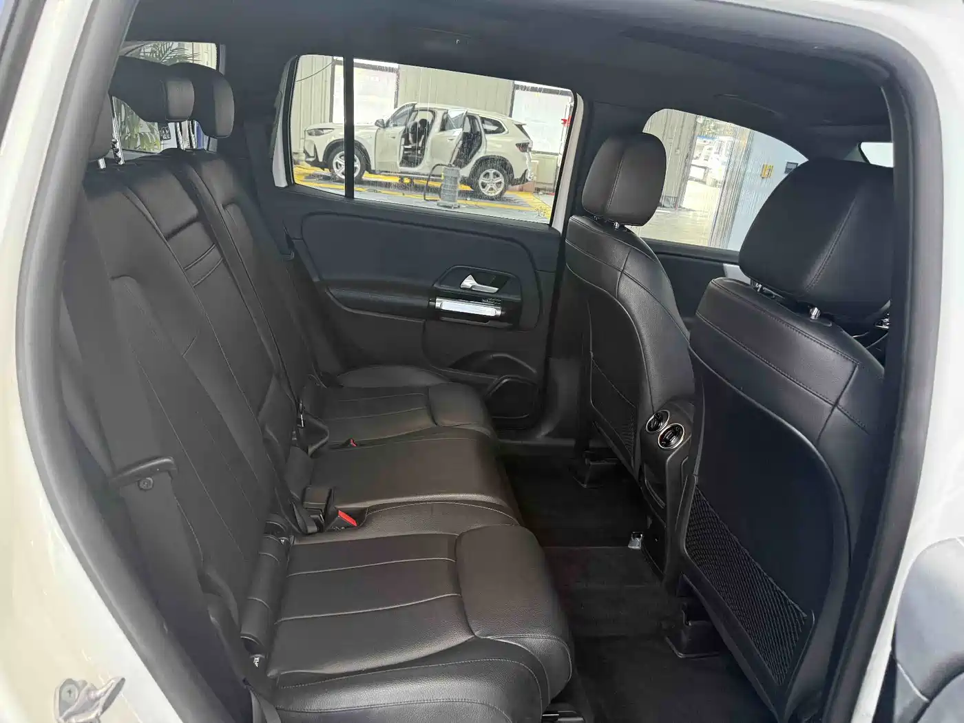 Фото 19 - Mercedes-Benz GLB
