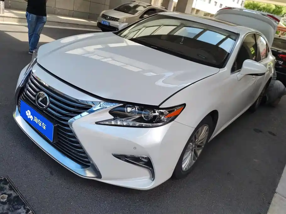 Lexus ES 2015 200 Elite Edition