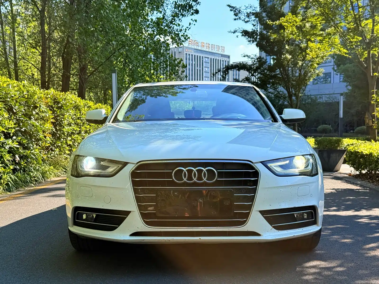 Фото 5 - Audi A4L