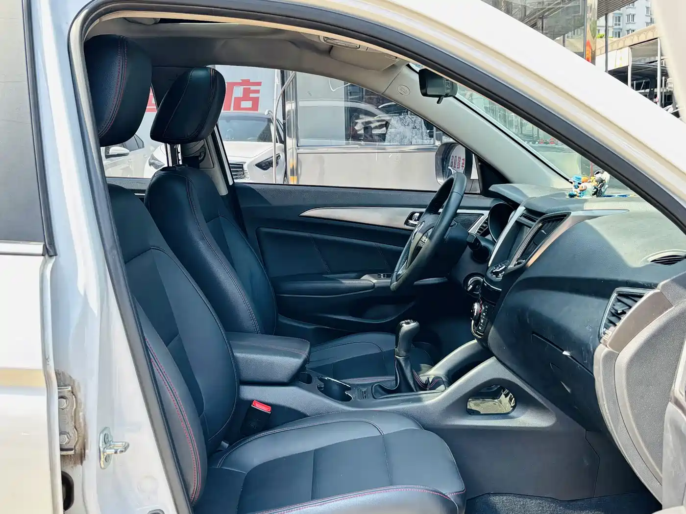 Changan CS75 2014 2014 2.0L Manual Luxury (China IV)
