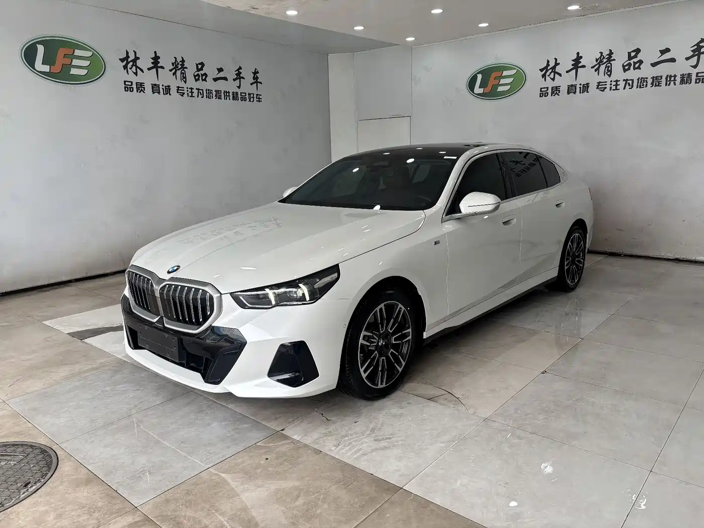 BMW 5 Series 2024 525Li M Sport Package