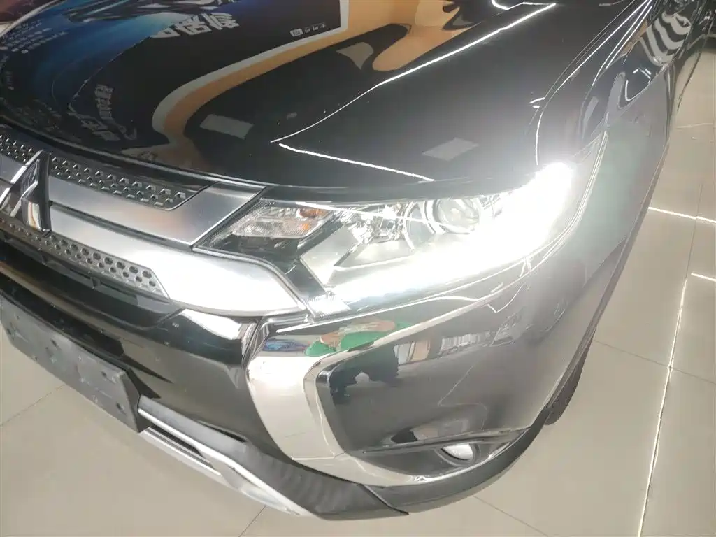 Mitsubishi Outlander 2019 2.0L 2WD Enjoy 5-Seater China VI фото 24