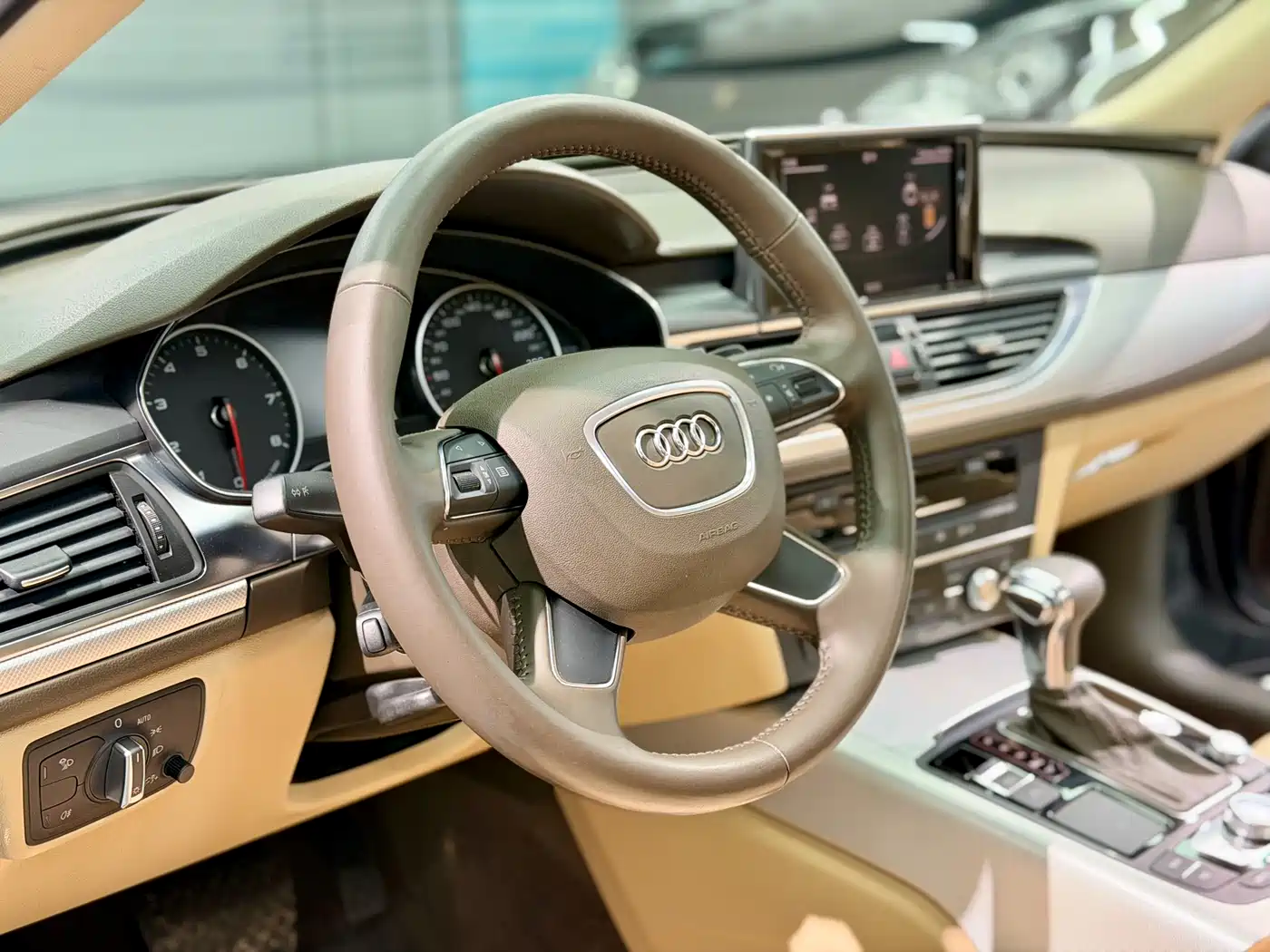 Audi A6L 2012 30 FSI Comfort фото 10