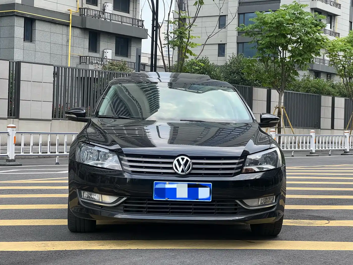 Volkswagen Passat 2013 1.8TSI DSG Zunrong фото 2