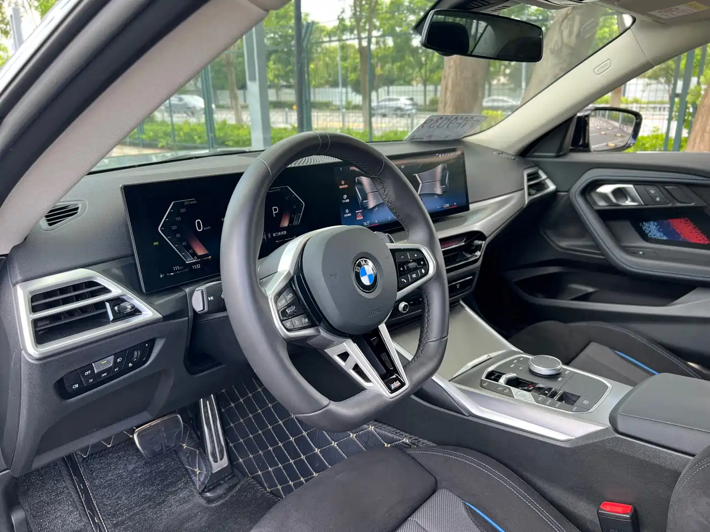 BMW 2 Series (Import) 2026 2025 225i M Sport Shadowline Package