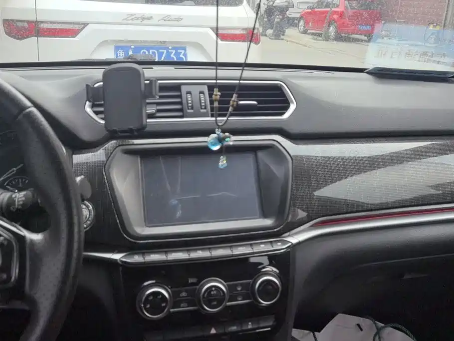 Photo 13 - Haval H2