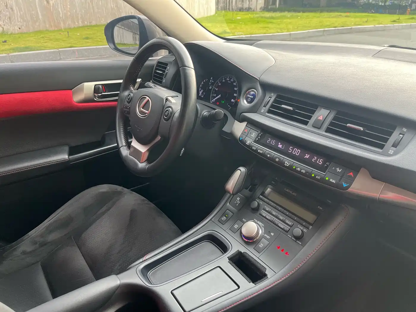Lexus CT 2019 2017 CT200h Elite Edition Monochrome China V