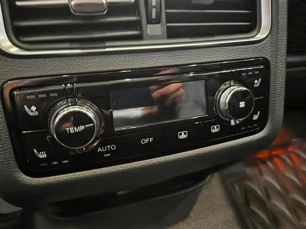 Hongqi HS7 2022 3.0T Auto 4WD Smart Connect Flagship 7-Seater фото 20