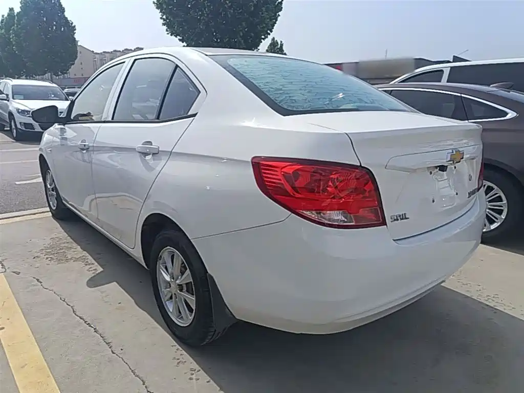 Chevrolet Sail 2016 Sail 3 1.3L Manual Comfort Sunroof Edition фото 5