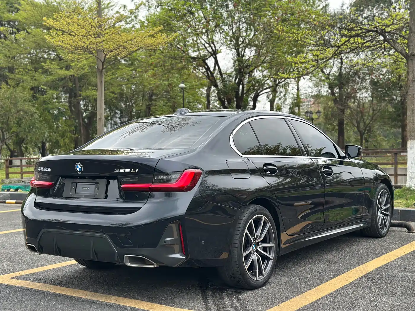 BMW 3 Series 2023 325Li M Sport Package фото 6