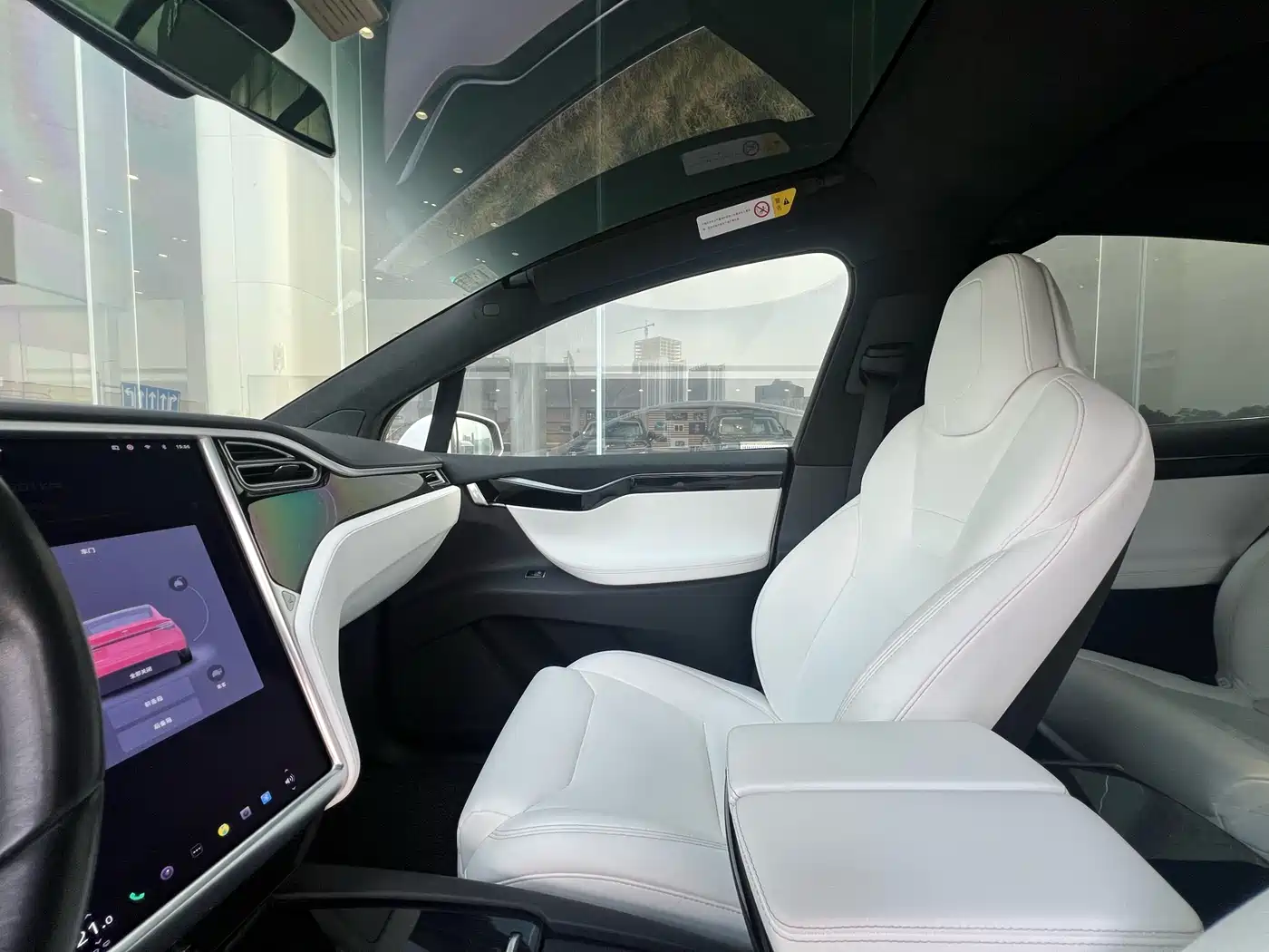 TESLA MODEL X