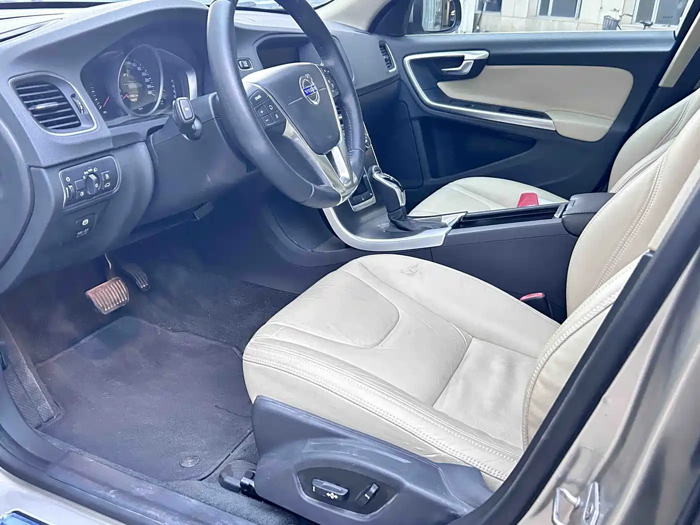 Volvo S60 2014 2014 Volvo S60L 2.0T Zhi Yuan Edition