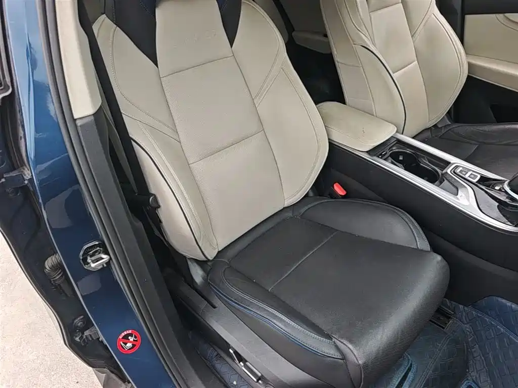 Lynk & Co 01 2019 2.0T 2WD Pro Edition China V фото 20