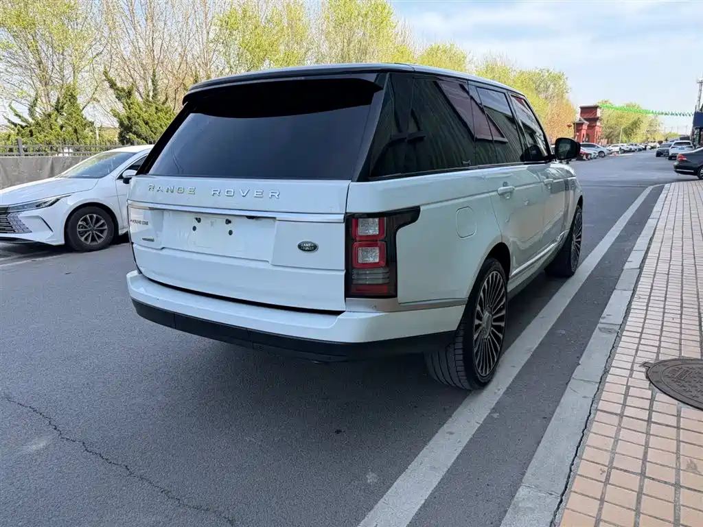 Land Rover Range Rover 2014 Facelift 3.0 SC V6 Vogue фото 15
