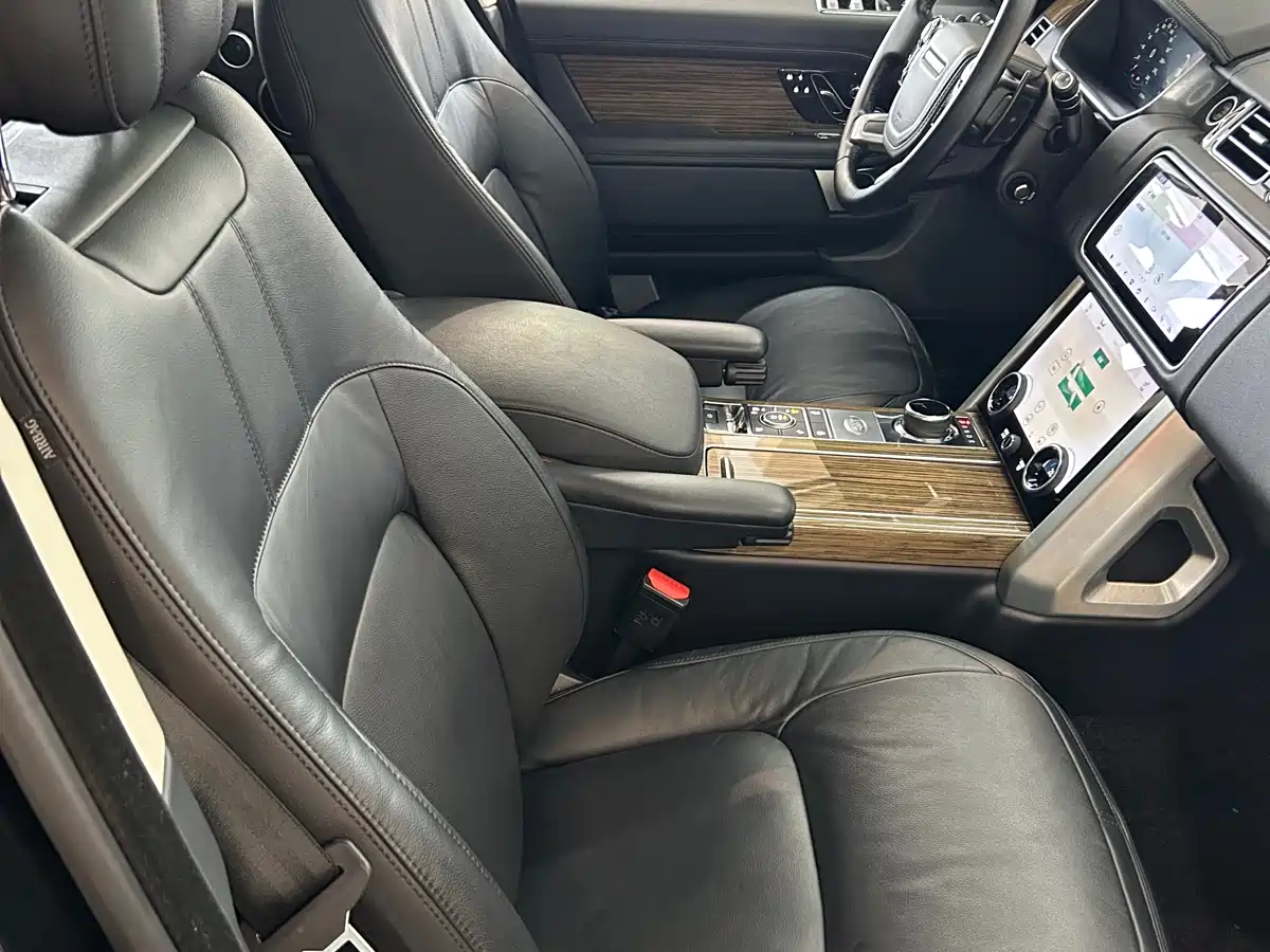 Land Rover Range Rover 2019 3.0 SC V6 Golden Age Edition фото 23