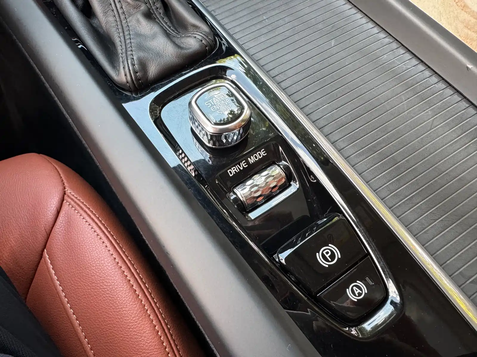 Фото 34 - Volvo S60
