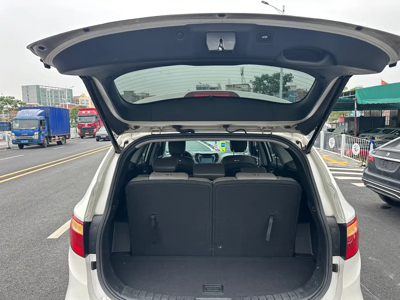 Hyundai Grand Santa Fe 2013 2.2T 7-Seater 4WD Comfort Edition фото 10