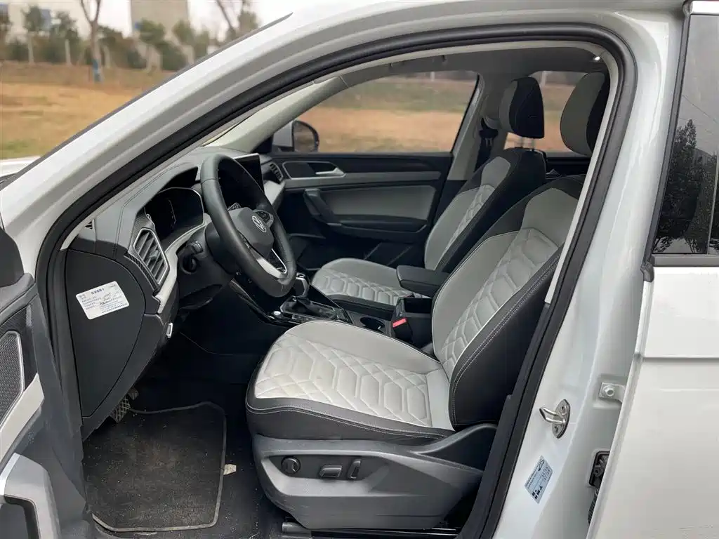 Volkswagen Tayron 2024 300TSI 2WD Luxury Plus Advanced фото 14