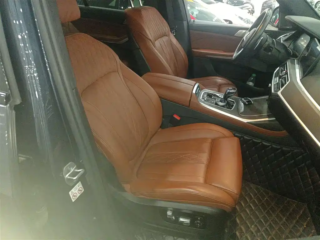 BMW X7 2022 xDrive40i Exclusive M Sport Package фото 25
