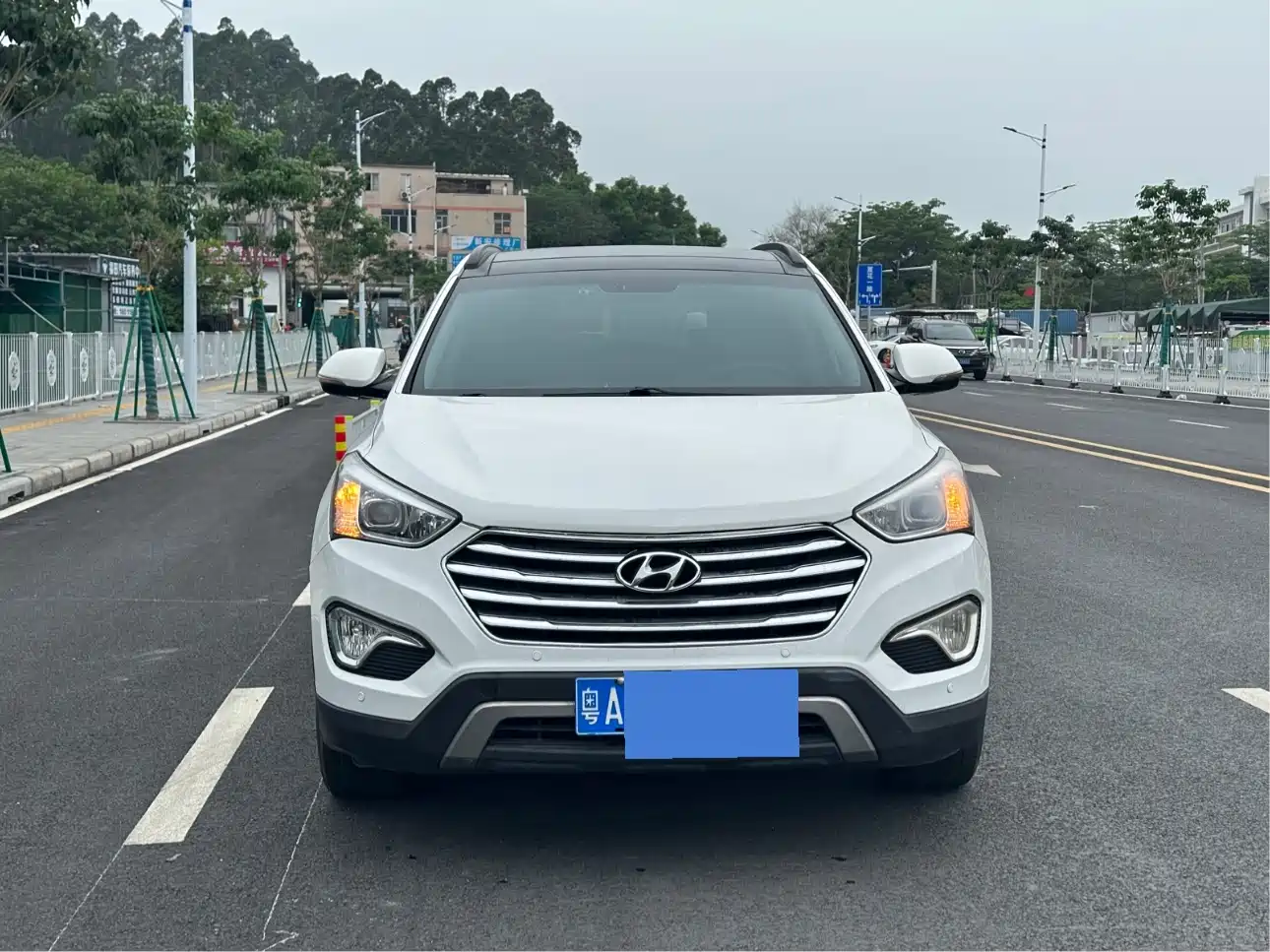 Hyundai Grand Santa Fe 2013 2.2T 7-Seater 4WD Comfort Edition фото 2