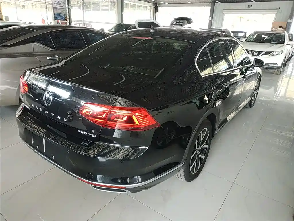 Volkswagen Magotan 2020 330TSI DSG Leading фото 7