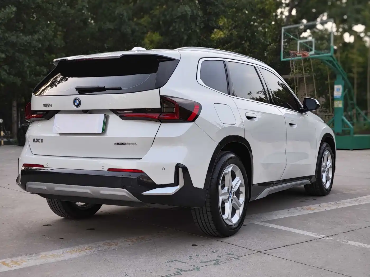 BMW iX1 2023 eDrive25L X Design Package фото 4