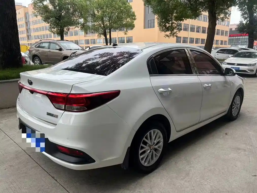 Kia K2 2017 2017 Sedan 1.4L AT GLS