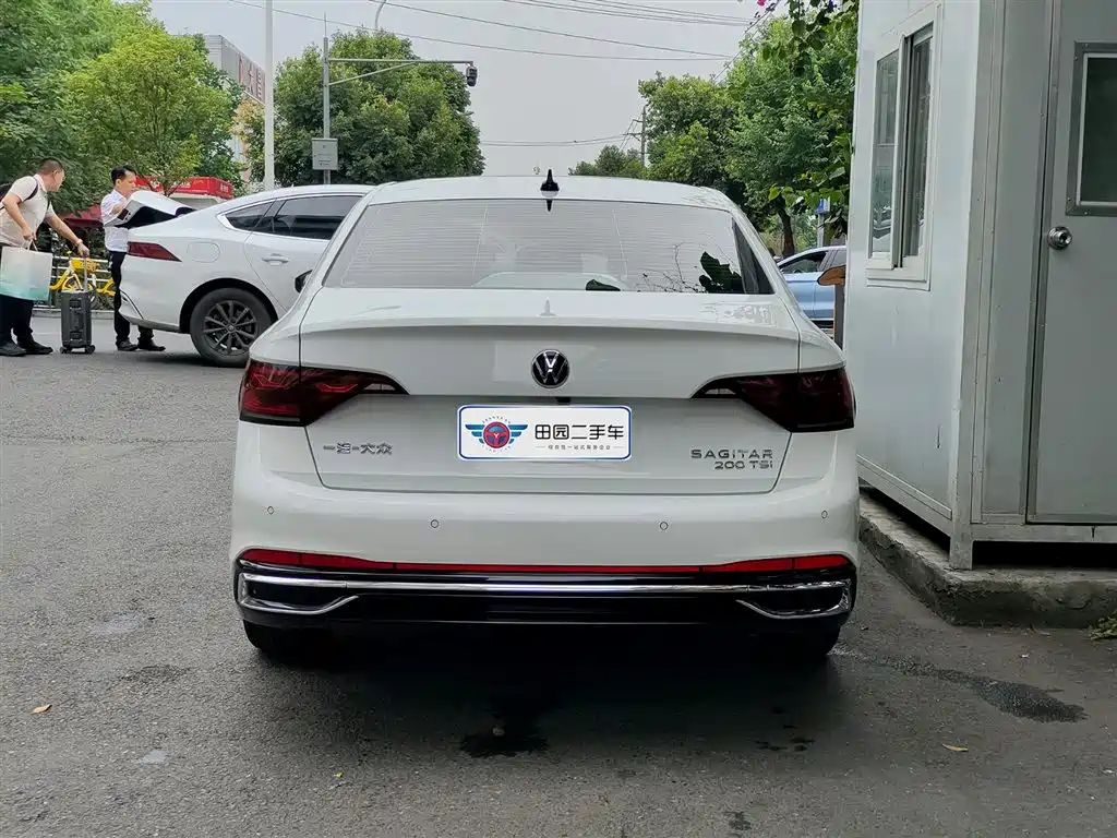 Volkswagen Sagitar 2023 Model Year 200TSI DSG Surpass Edition фото 5