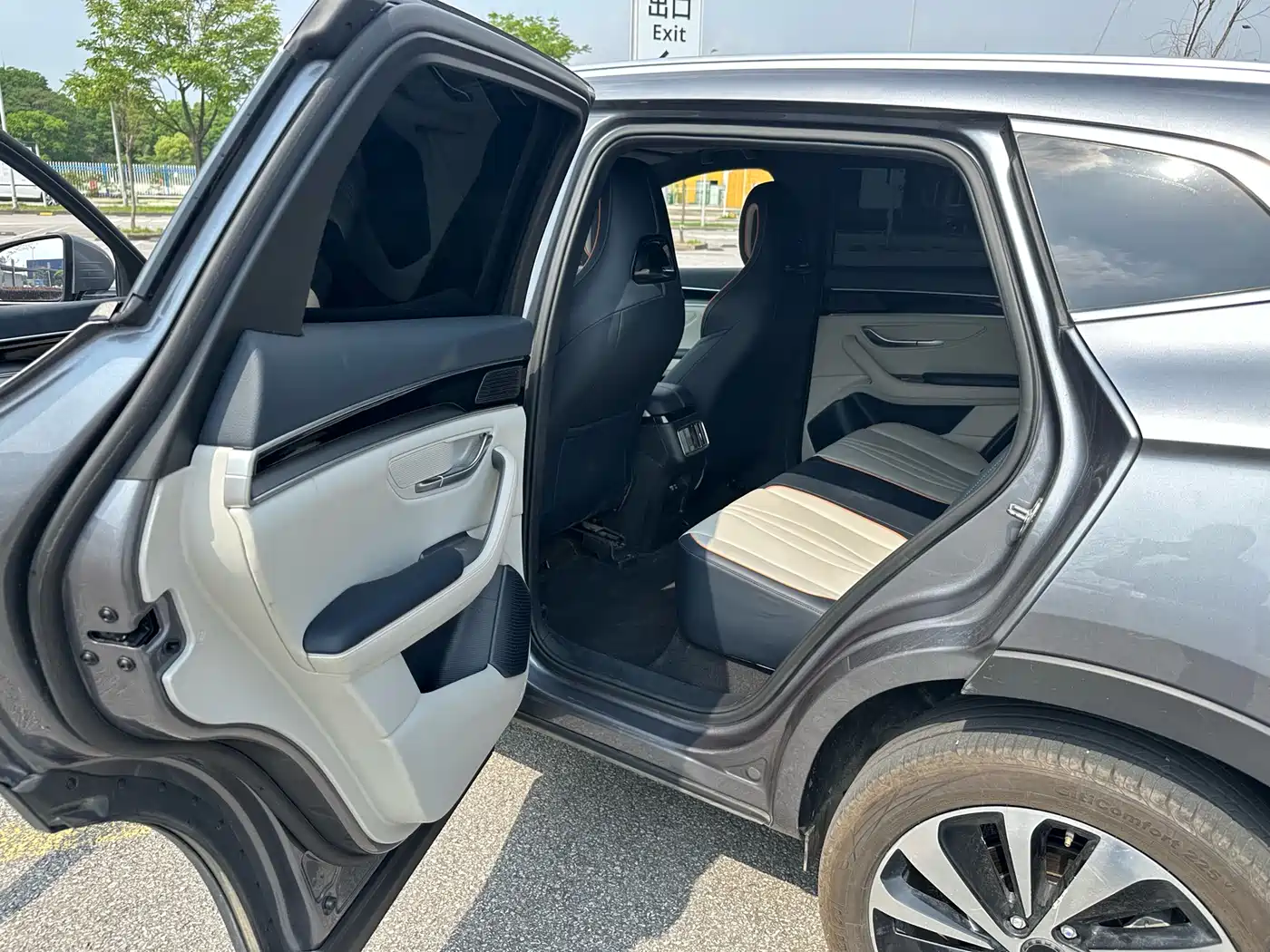 BYD Song PLUS PHEV 2023 Champion Edition DM-i 110KM Flagship фото 5