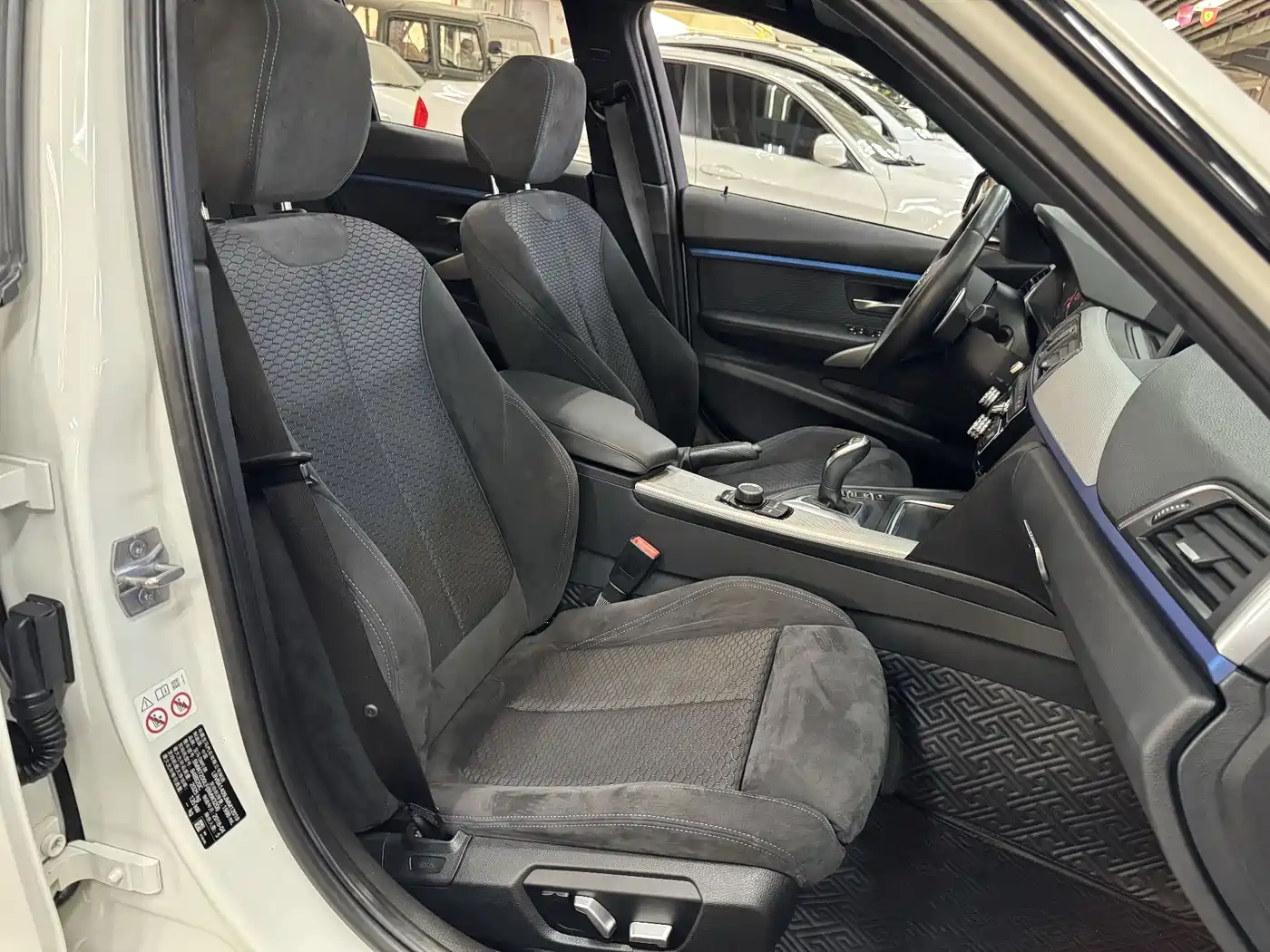 BMW 3 Series 2018 320i M Sport Package фото 22