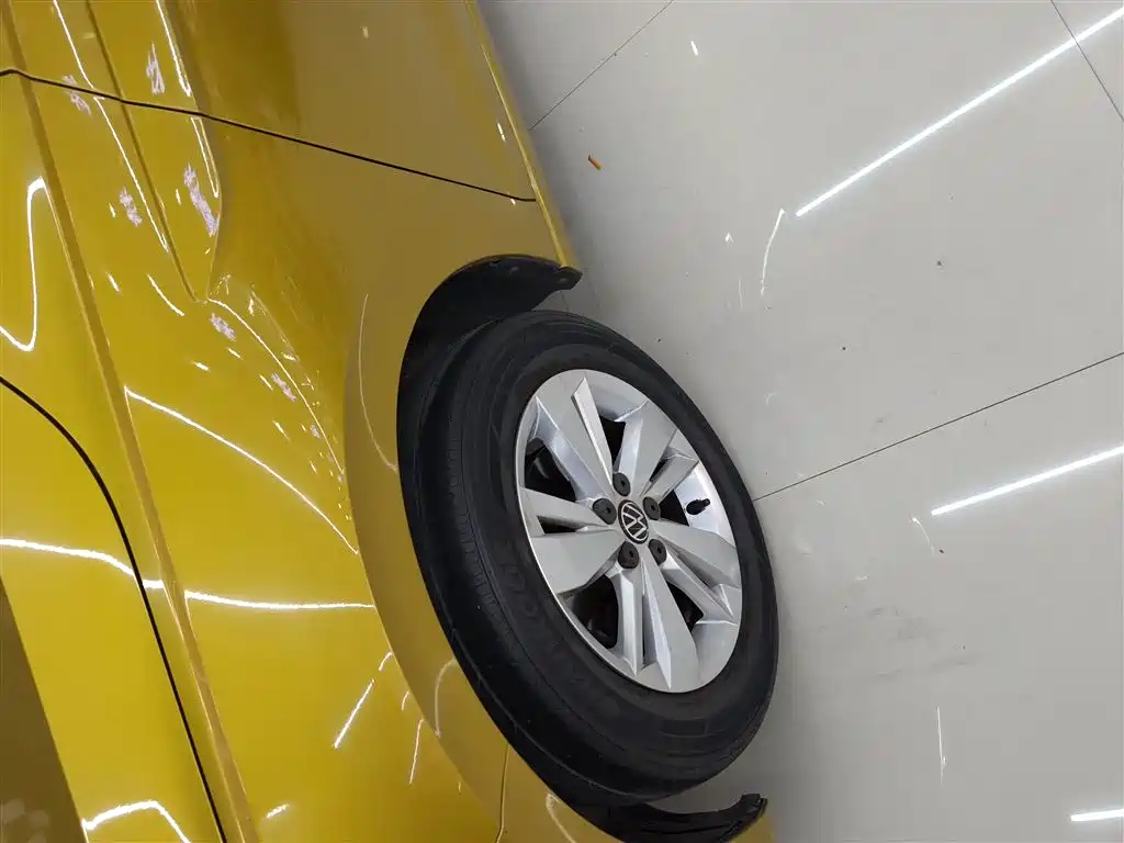 Volkswagen Polo 2021 Plus 1.5L Automatic Panorama Enjoyment Edition фото 25