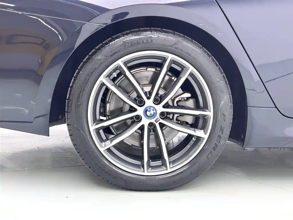 BMW 5 SERIES NEW ENERGY