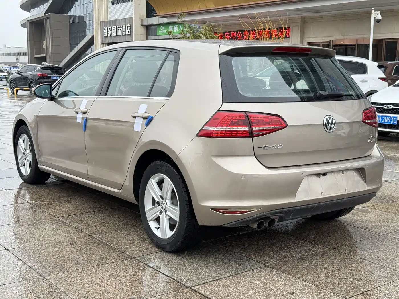 Volkswagen Golf 2016 230TSI Automatic Comfort фото 6