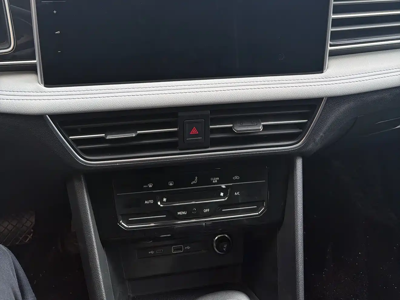 Volkswagen Tiguan L 2023 300TSI Automatic 2WD Smart Enjoyment Edition фото 13