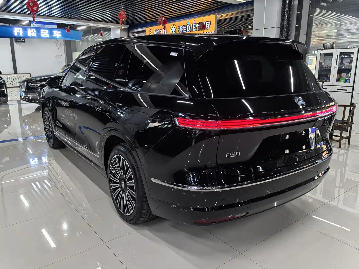 NIO ES8 2025 Model 6-Seat Executive Luxury Edition фото 7