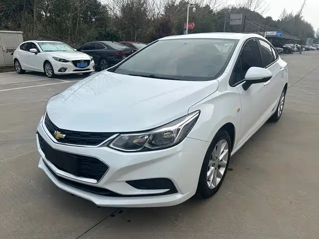 CHEVROLET CRUZE