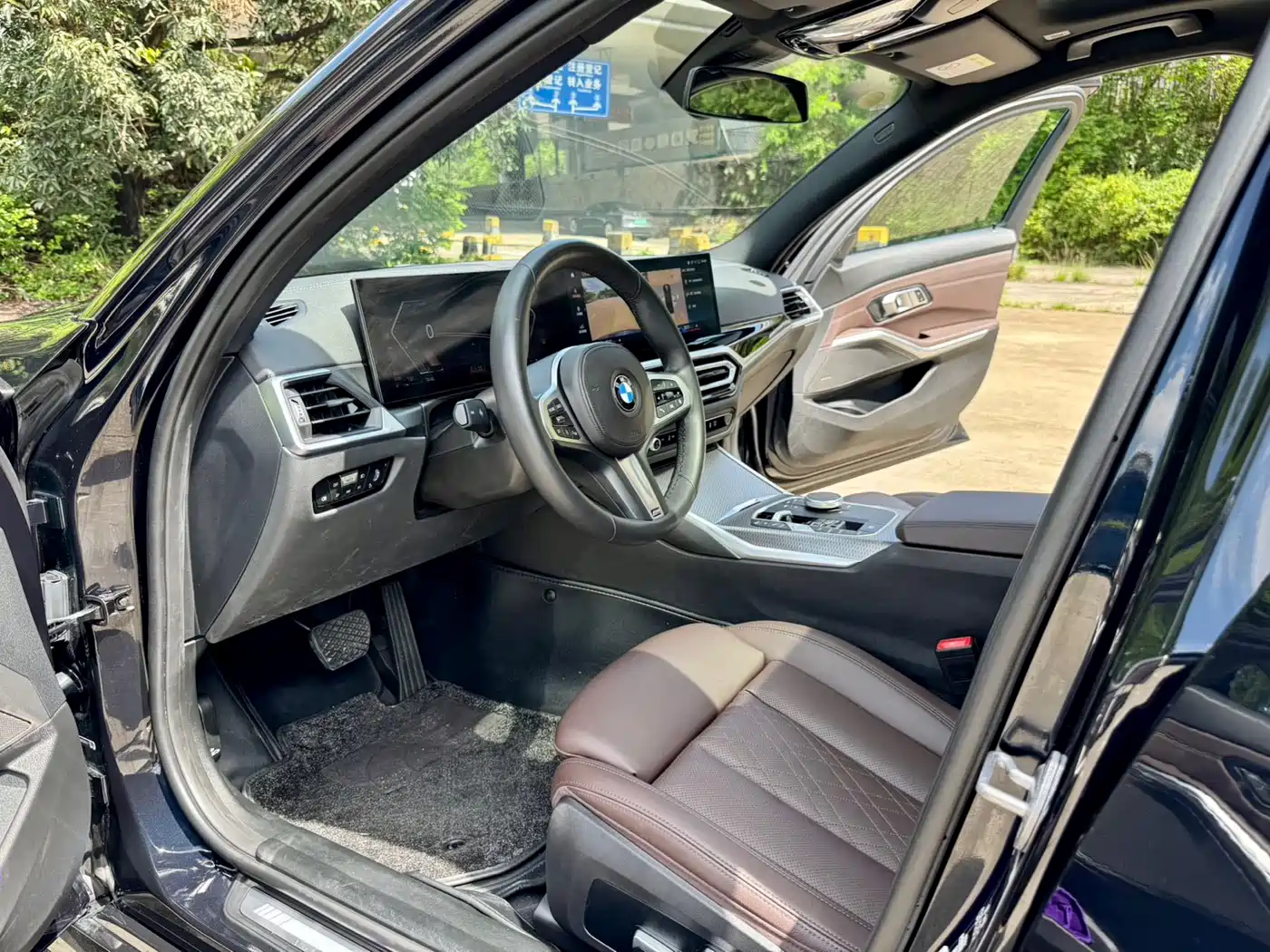 BMW 3 Series 2023 325i M Sport Black Night Package фото 4
